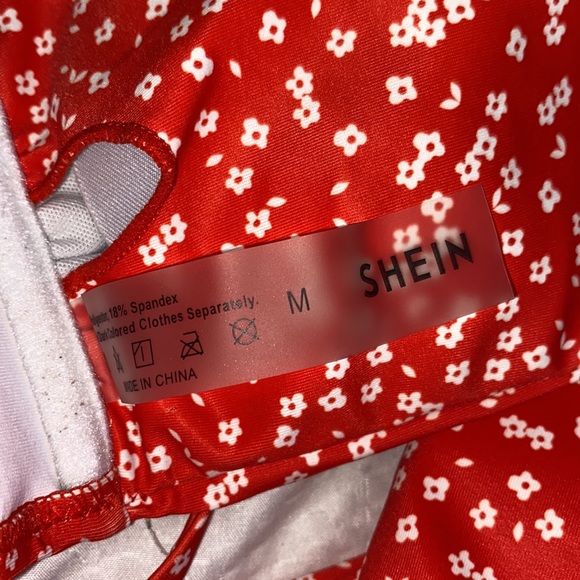 bikini - Picture 2 of 2